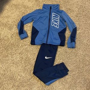 Nike two pc set